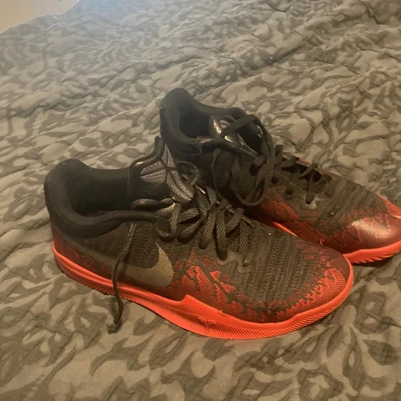 Kobe sneakers - Picture 2 of 8